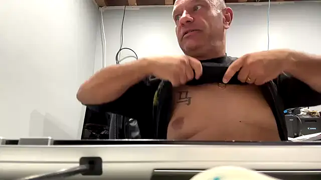 frankyjones8989 online show from October 5, 3:16 am