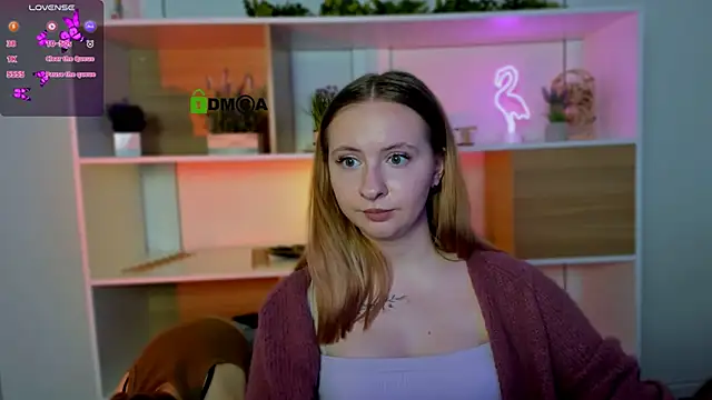 Snapshot of luna_tin chatting on November 12, 2:17 pm luna tin online show from November 12, 2:17 pm