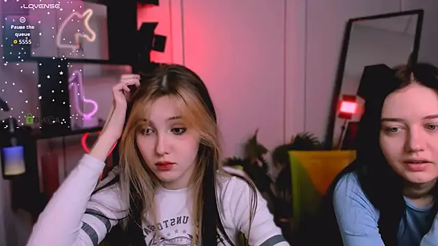 Snapshot of luna_tin chatting on November 26, 5:52 am luna tin online show from November 26, 5:52 am