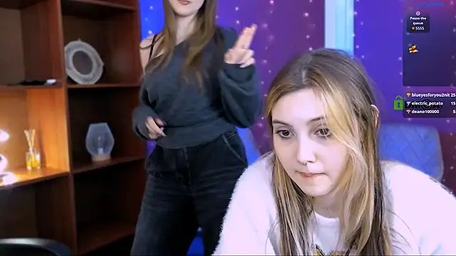 Snapshot of luna_tin chatting on December 4, 10:24 am luna tin online show from December 4, 10:24 am