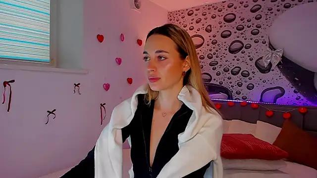 AlexaWilds online show from February 4, 1:39 pm