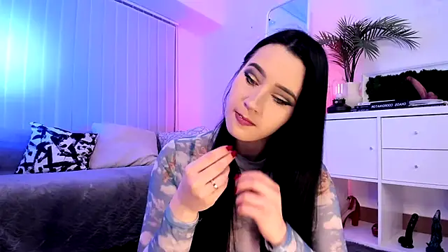 Snapshot of Mary_Lori chatting on December 4, 7:17 am Mary Lori online show from December 4, 7:17 am