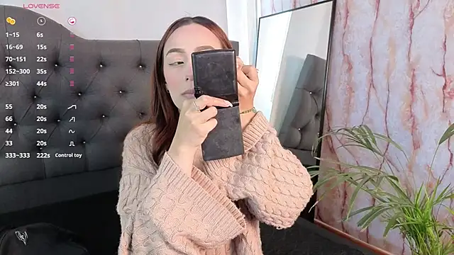 nikolevoshkie  online show from November 28, 8:11 pm