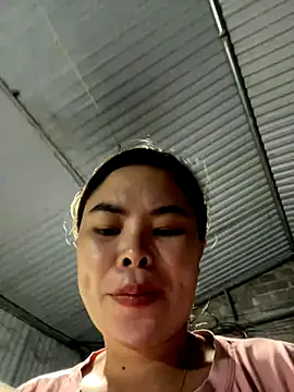 Snapshot of han-cute chatting on October 1, 2:23 pm han-cute online show from October 1, 2:23 pm