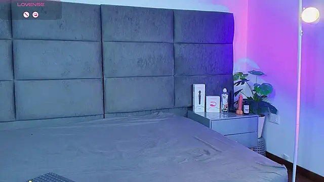 Slenna Moon online show from December 16, 2:38 am