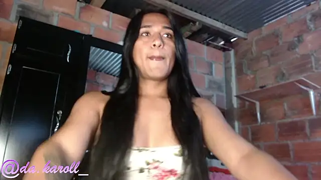 Snapshot of _Diviine_karoll_ chatting on September 13, 6:18 pm Diviine karoll online show from September 13, 6:18 pm