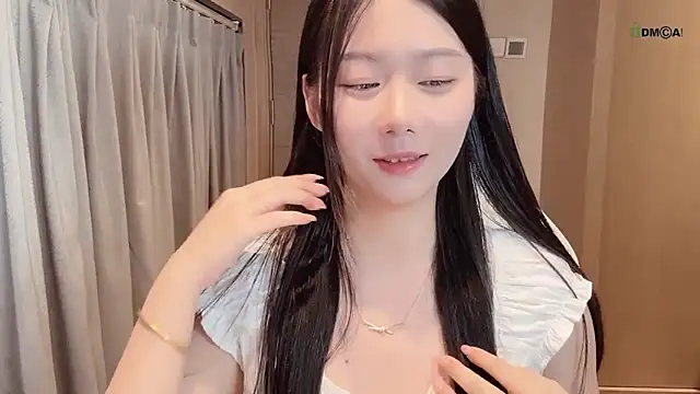 Makinghappymyself  online show from October 26, 8:20 am