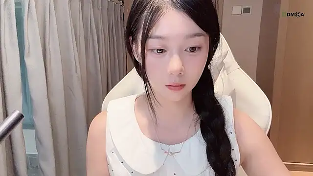 Makinghappymyself  online show from November 5, 7:30 am