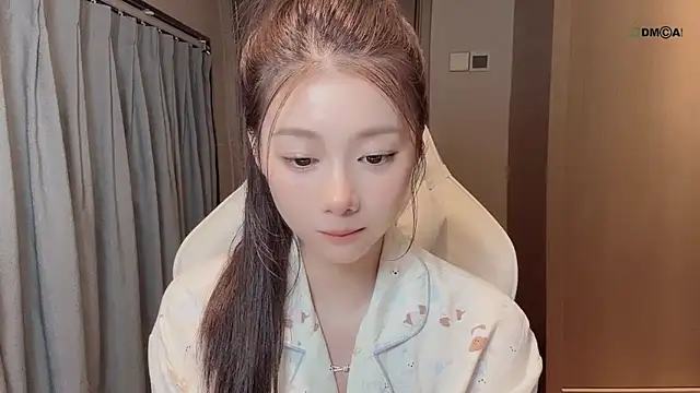 Makinghappymyself  online show from December 2, 2:45 pm