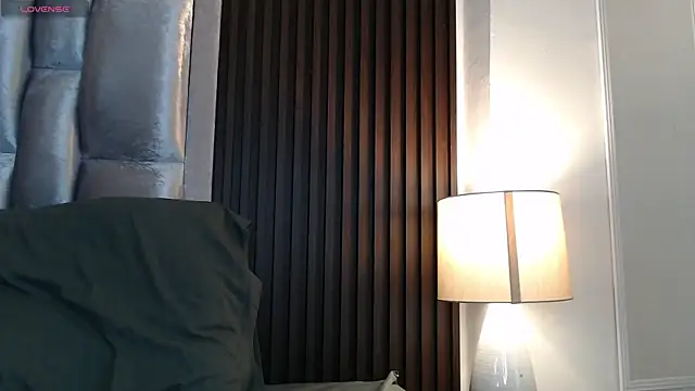Snapshot of Zahra_milks chatting on May 21, 1:29 pm Zahra milks online show from May 21, 1:29 pm