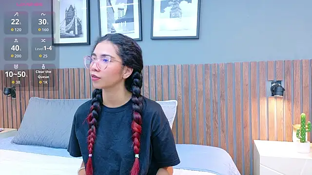 luna roja25 online show from September 15, 1:33 pm