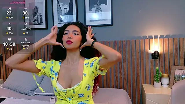 luna roja25 online show from October 3, 1:30 pm