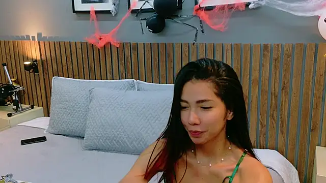 luna roja25 online show from October 31, 1:01 pm