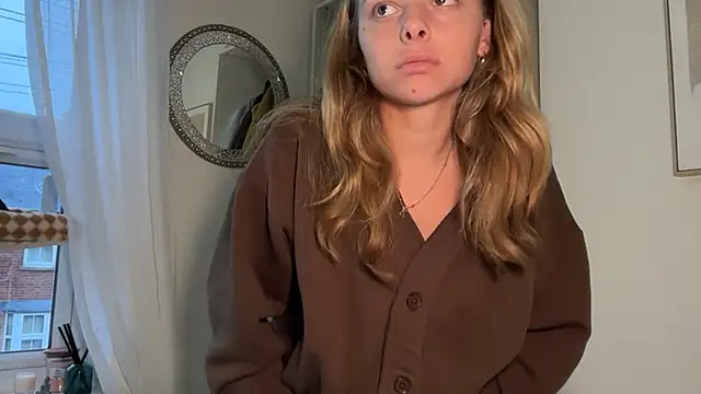 KayleeBella online show from February 17, 5:08 pm