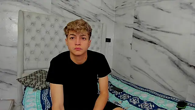 Ari and Storm online show from October 12, 12:04 pm