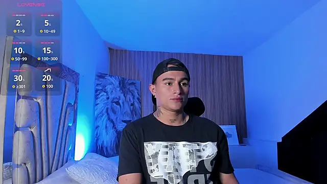 LiamDeep online show from October 10, 5:45 pm