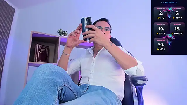 LiamDeep online show from March 2, 8:26 pm