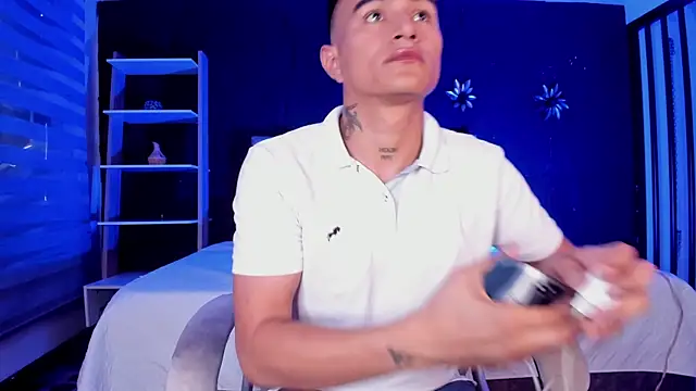 LiamDeep online show from April 28, 8:14 pm