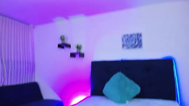 Snapshot of EimmyCruz_mc chatting on September 30, 5:40 pm EimmyCruz mc online show from September 30, 5:40 pm