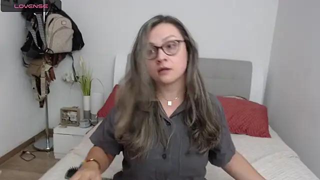 Snapshot of sophie_lopez1 chatting on December 8, 1:13 am sophie lopez1 online show from December 8, 1:13 am