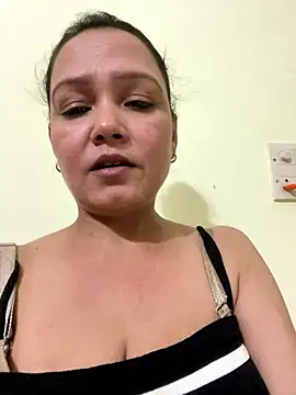 Snapshot of stargroup chatting on October 10, 2:27 pm stargroup online show from October 10, 2:27 pm