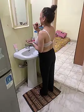 Snapshot of stargroup chatting on November 7, 2:17 pm stargroup online show from November 7, 2:17 pm