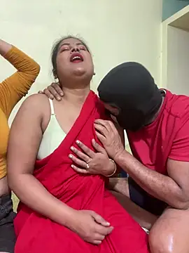 Snapshot of stargroup chatting on December 16, 10:42 am stargroup online show from December 16, 10:42 am