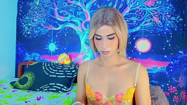 Snapshot of Jupiter_88 chatting on July 17, 5:58 am Jupiter 88 online show from July 17, 5:58 am