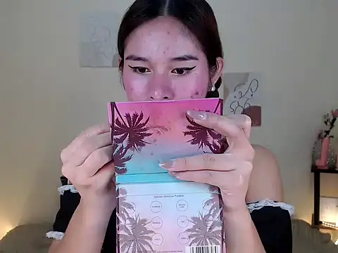 Snapshot of sassymimi69 chatting on November 22, 7:40 am sassymimi69 online show from November 22, 7:40 am