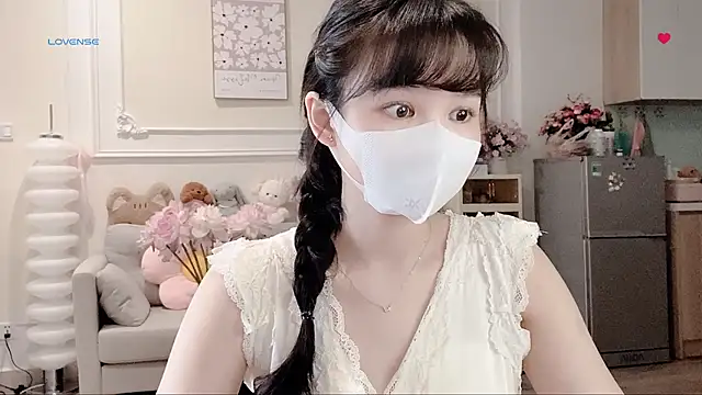 Snapshot of _Melancholy_ chatting on July 22, 7:33 am Melancholy online show from July 22, 7:33 am