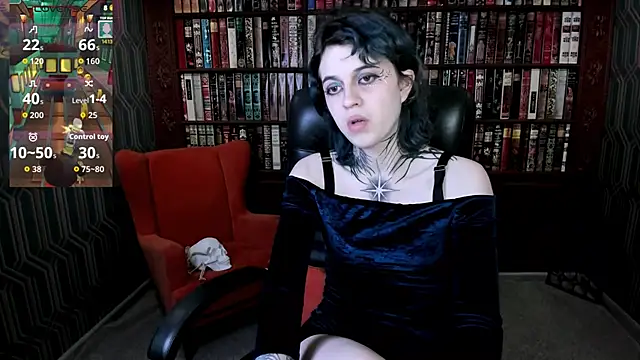 Snapshot of NoelleGothicShadow chatting on June 4, 11:44 pm NoelleGothicShadow online show from June 4, 11:44 pm