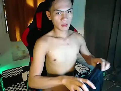 alex cummer online show from May 13, 3:04 am