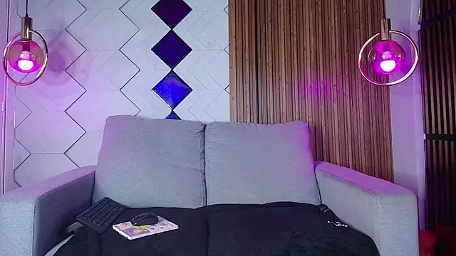 Snapshot of Susyhot_ chatting on September 11, 11:10 am Susyhot  online show from September 11, 11:10 am