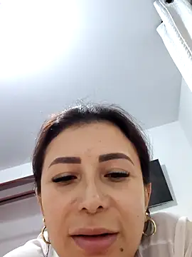 mia mancinii online show from April 30, 4:02 pm