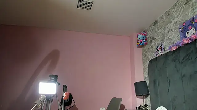 Snapshot of Missy_Aprill chatting on May 22, 1:39 pm Missy Aprill online show from May 22, 1:39 pm