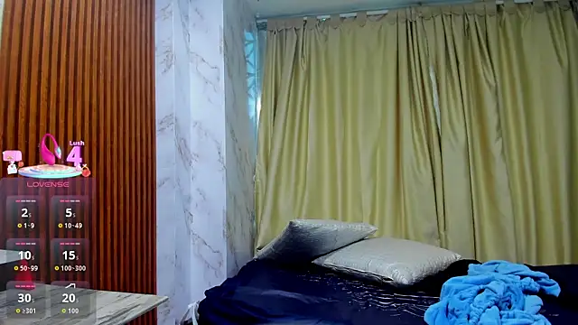 Kiara Zahiri   online show from September 26, 11:03 am