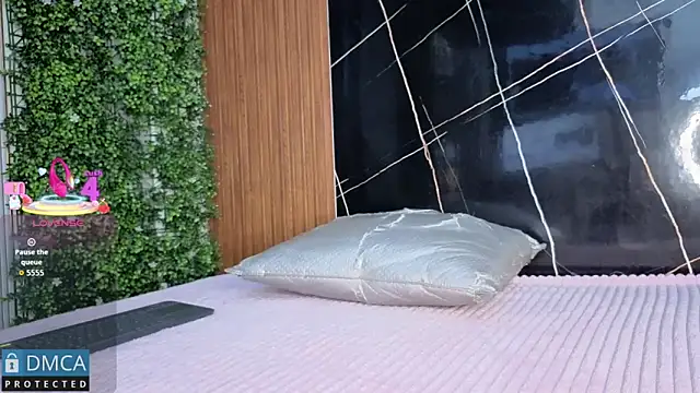 Kiara Zahiri   online show from October 17, 11:02 am