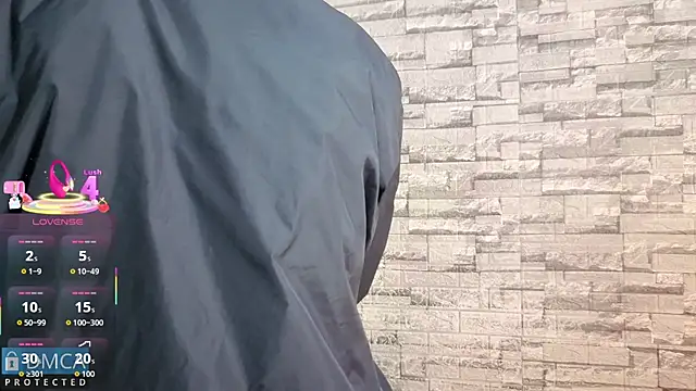 Kiara Zahiri   online show from December 15, 10:52 am