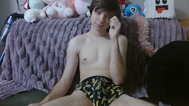 Snapshot of hilt_on_ chatting on December 18, 8:53 am hilt on online show from December 18, 8:53 am