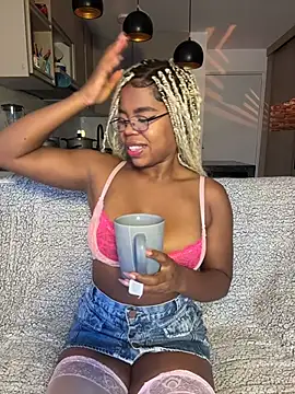 Sweet-Jade online show from November 12, 10:20 pm