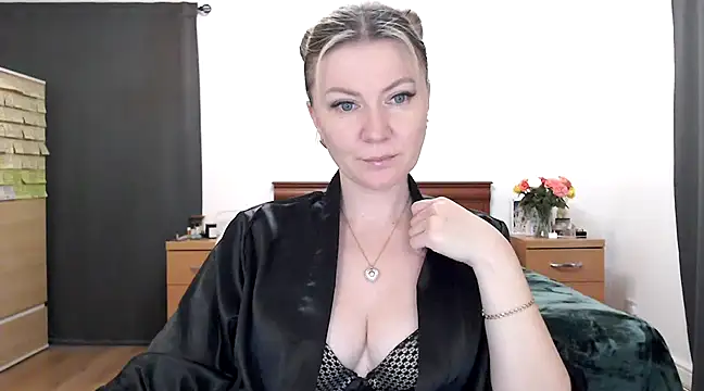 Snapshot of ParadiseAlina chatting on March 19, 6:23 pm ParadiseAlina online show from March 19, 6:23 pm