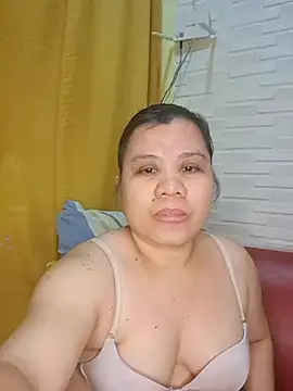 hotlyn45 online show from February 15, 1:31 pm