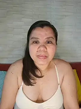 Snapshot of hotlyn45 chatting on April 13, 9:09 pm hotlyn45 online show from April 13, 9:09 pm