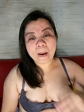 Snapshot of hotlyn45 chatting on April 17, 11:35 am hotlyn45 online show from April 17, 11:35 am