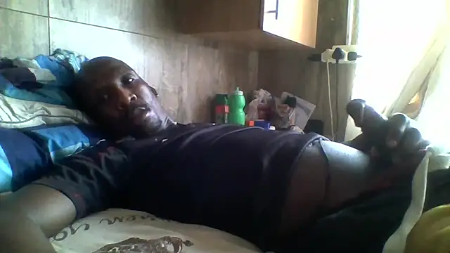 Snapshot of longdickson12345 chatting on October 17, 10:18 am longdickson12345 online show from October 17, 10:18 am