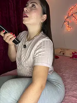 Amelia laurent online show from July 3, 12:06 am