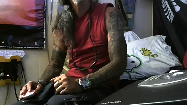 Snapshot of crassanova chatting on May 29, 10:52 pm crassanova online show from May 29, 10:52 pm