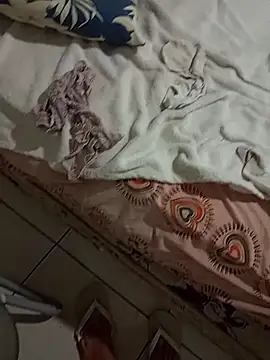 Snapshot of Gauderio40 chatting on December 16, 1:10 am Gauderio40 online show from December 16, 1:10 am