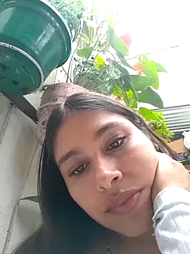 Snapshot of zairabreze chatting on October 29, 2:52 pm zairabreze online show from October 29, 2:52 pm