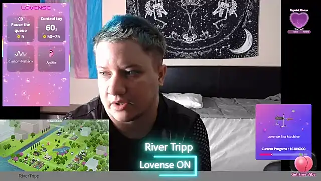 Snapshot of RiverTripp chatting on May 7, 1:44 am RiverTripp online show from May 7, 1:44 am